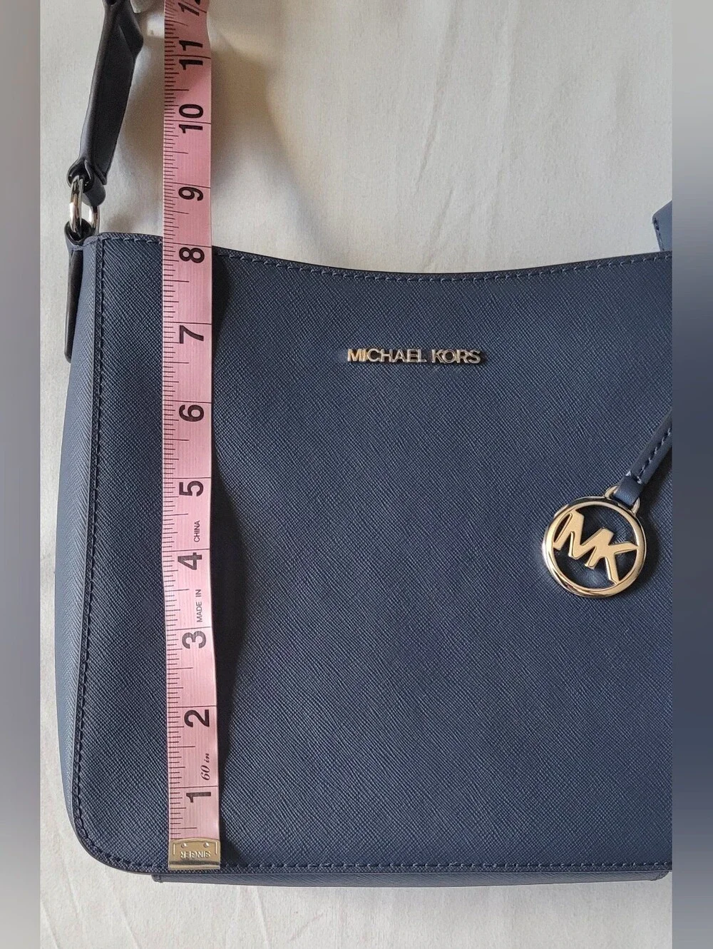 Michael Kors Jet Set Navy Small Crossbody Bag  Adjustable Strap. NWOT.